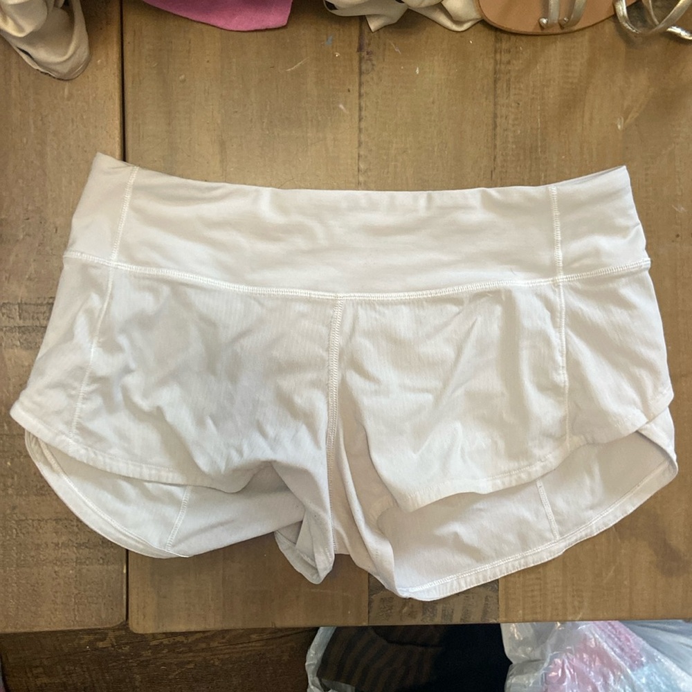 Lululemon speed up 2.5 inch shorts!